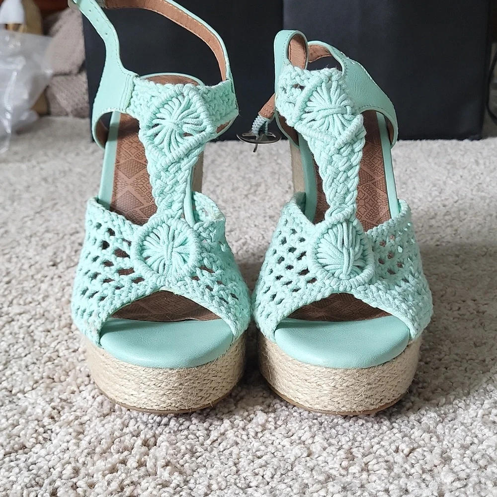 Mint Green Crochet Wedges